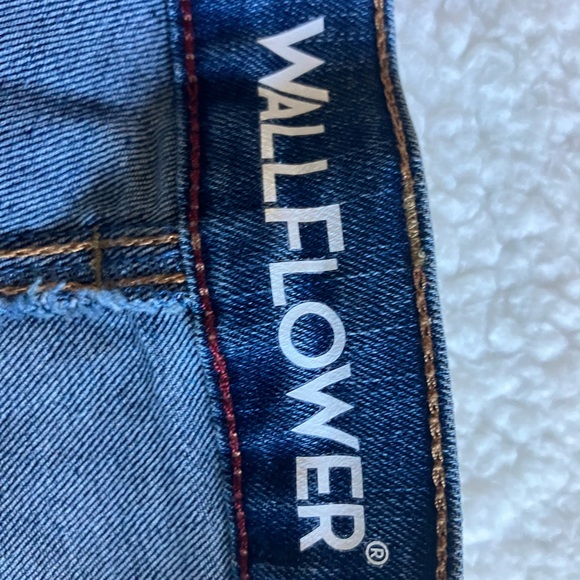 Wallflower The Fearless Curvy Super High Rise Flared Jeans Womens 3 Blue Denim - Picture 11 of 16